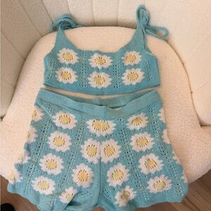 PrettyLittleThing Blue and White Floral Knit Set